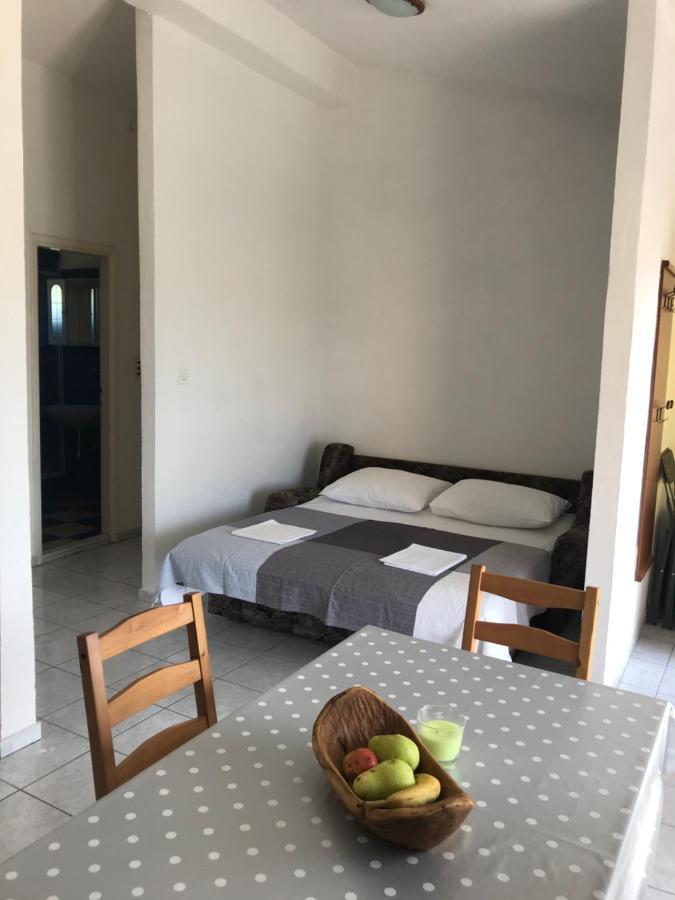Apartmani Vilma Pakostane Exterior photo