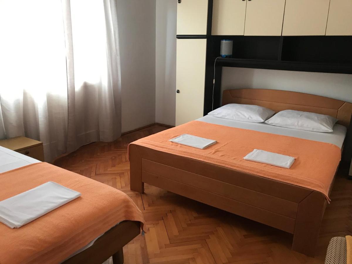 Apartmani Vilma Pakostane Exterior photo